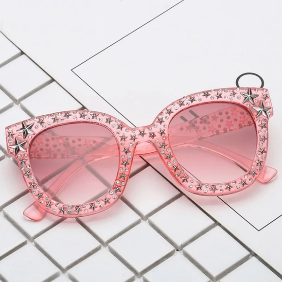 Pink oversized sunglasses with stars and crystals - Picture 4 of 8